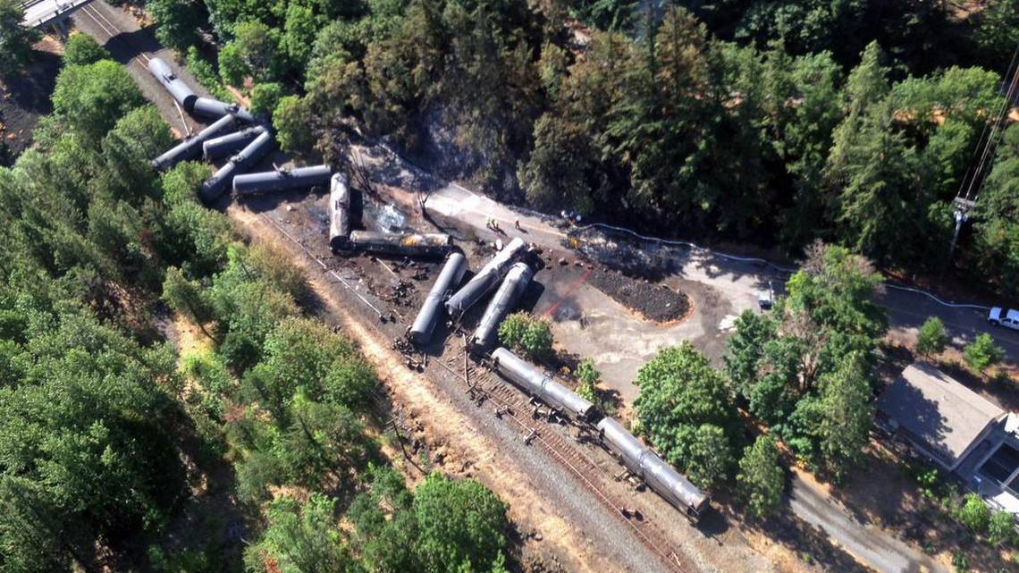 Train derailment in Oregon spills oil, sparks fire Lexington Herald